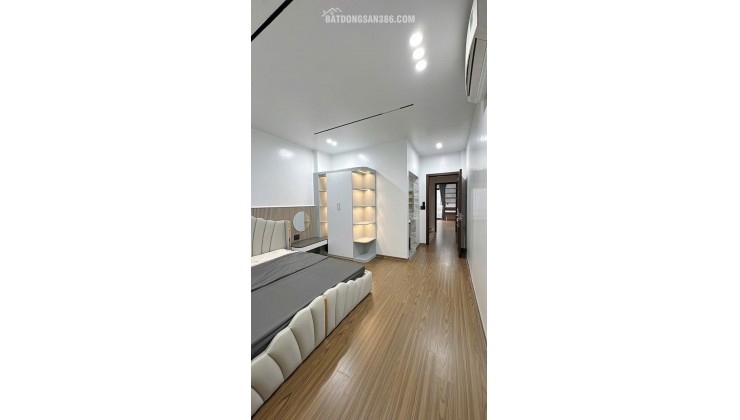 NHÀ ĐẸP LỰC HÀNH 4 TẦNG ĐỘC Ô TÔ ĐỖ CẠNH NHÀ
