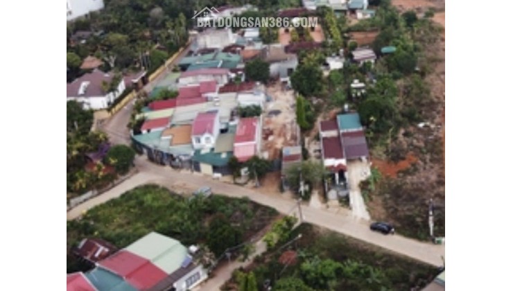 Cần bán gấp lô đất cực đẹp ngay đường Tô Hiến Thành, thị trấn Đăk Hà, Kon Tum