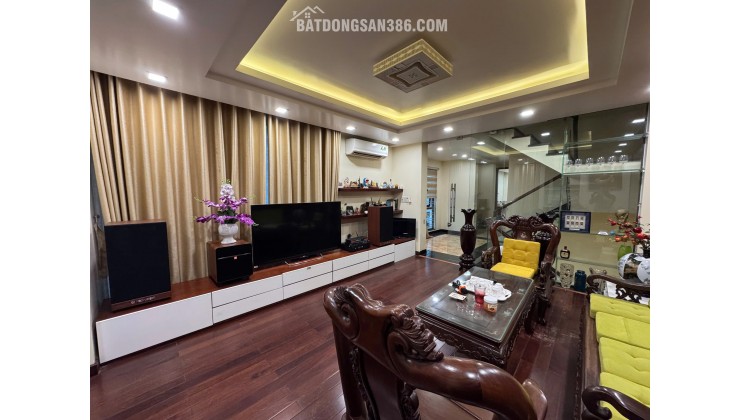 NHÀ GỐC DÂN TDC SAO SÁNG