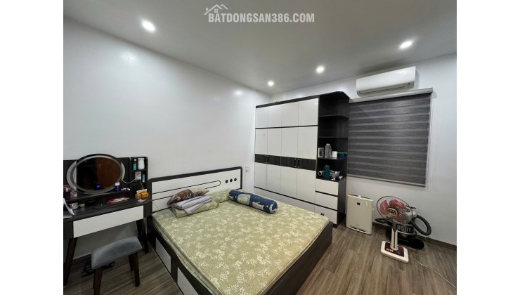 NHÀ ĐẸP TUYẾN 2 NGÔ GIA TỰ - LỰC HÀNH FULL NỘI THẤT