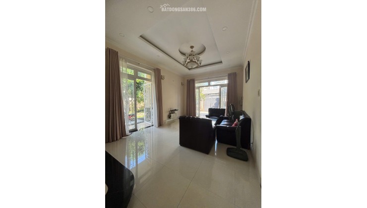 BIỆT THỰ 2 MẶT TIỀN NHÀ BÈ XÂY DỰNG TRÊN KHUÔN ĐẦT 624M2 CHỈ 42 TỶ - SỔ HÔNG RIÊNG