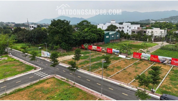 Bán đất thổ cư sổ đỏ 105m2, mặt tiền 6m, đường 21A, Phú Cát, Quốc Oai, Hà Nội. Giá 4.5 tỷ. LH: 0382394677