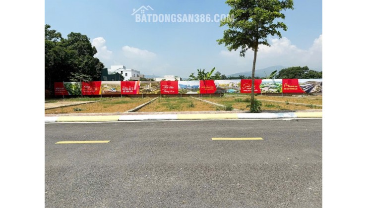 Bán đất thổ cư sổ đỏ 105m2, mặt tiền 6m, đường 21A, Phú Cát, Quốc Oai, Hà Nội. Giá 4.5 tỷ. LH: 0382394677