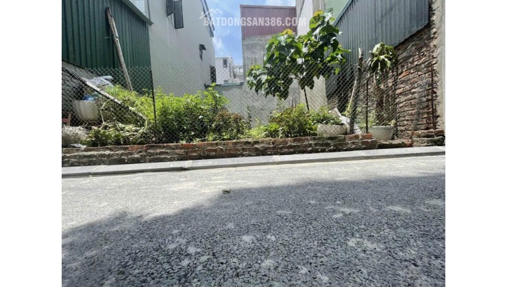 ĐẤT ĐẸP MAI LÂM- MẶT TIỀN THÊNH THANG- 1 NHÀ RA Ô TÔ TRÁNH- 86M - 5.6 TỶ