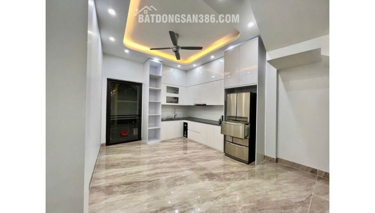 NHÀ 5 TẦNG MẶT ĐƯỜNG ĐÌNH ĐÔNG – THANG MÁY – KINH DOANH ĐỈNH