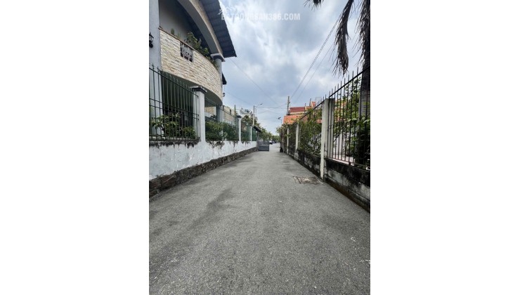 BIỆT THỰ SÂN VƯỜN 313M2 - CHỢ XUÂN THỚI THƯỢNG - FULL NỘI THẤT - 8TỶ960TR LH:0369571337.