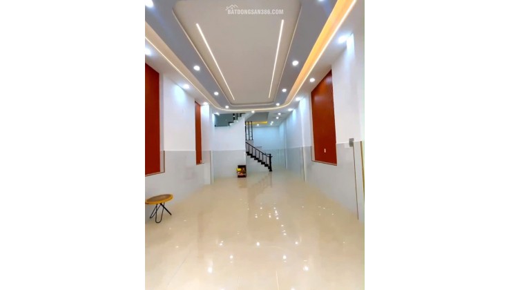 MẶT TIỀN KINH DOANH NGÀY ĐÊM NGAY GÒ DẦU TÂN PHÚ  NGANG KHỦNG HƠN 5m   3 TẦNG  CHỈ 14 .X TỶ TL