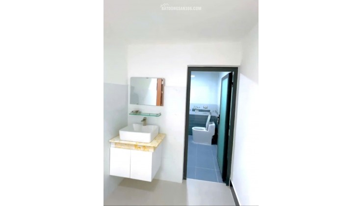 MẶT TIỀN KINH DOANH NGÀY ĐÊM NGAY GÒ DẦU TÂN PHÚ  NGANG KHỦNG HƠN 5m   3 TẦNG  CHỈ 14 .X TỶ TL