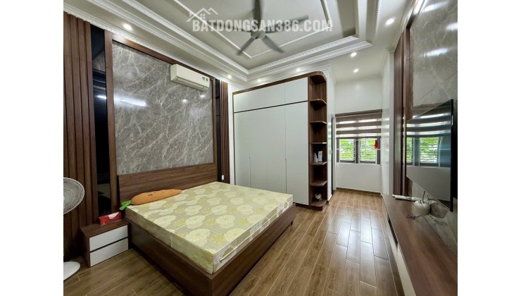 BÁN NHÀ 4 TẦNG TUYẾN 2 NGÔ GIA TỰ – FULL NỘI THẤT