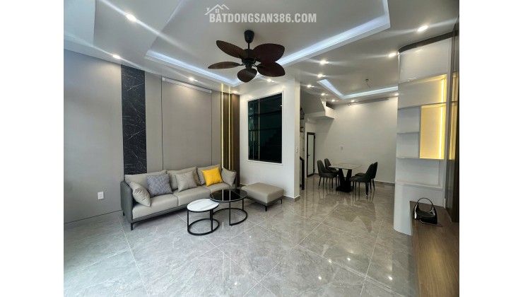 Nhà kinh doanh nail mi gội đầu được Thiên Lôi