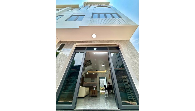 Nhà độc lập ô tô đỗ cách nhà 10m sân vườn sau siêu rộng siêu thoáng tại Thiên Lôi Aeon Mall