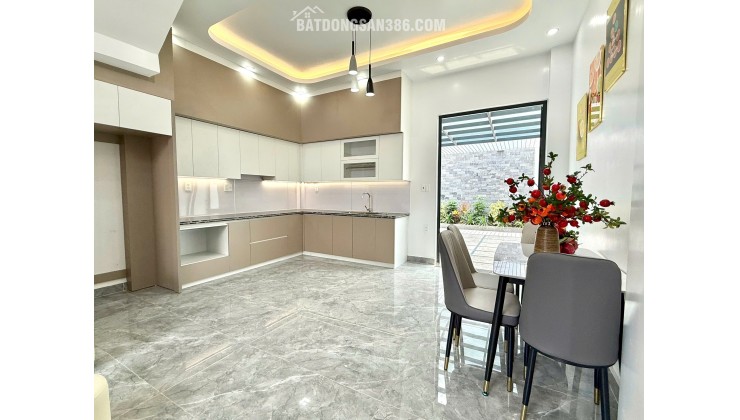 Nhà độc lập ô tô đỗ cách nhà 10m sân vườn sau siêu rộng siêu thoáng tại Thiên Lôi Aeon Mall