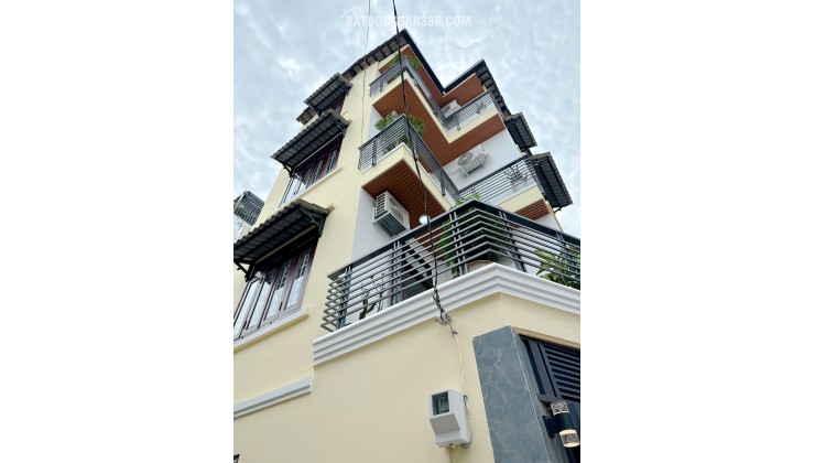 NHÀ GÓC 2 MẶT TIỀN – VỊ TRÍ SIÊU ĐẸP – 9.6 TỶ - HH 1% NHỜ ACE GIỚI THIỆU. LH:0938288389.