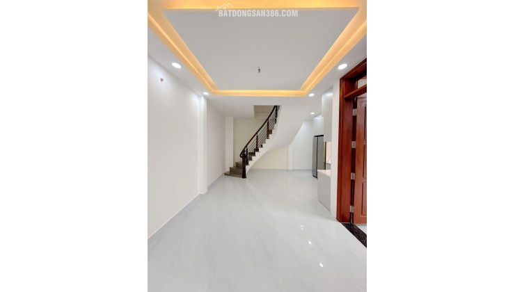 NHÀ GÓC 2 MẶT TIỀN – VỊ TRÍ SIÊU ĐẸP – 9.6 TỶ - HH 1% NHỜ ACE GIỚI THIỆU. LH:0938288389.
