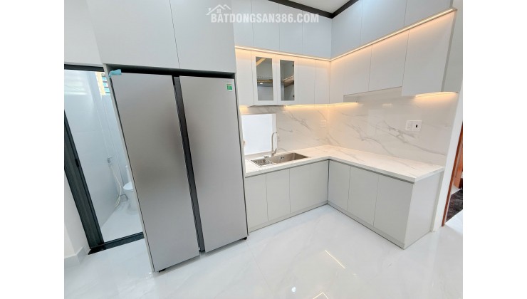 NHÀ GÓC 2 MẶT TIỀN – VỊ TRÍ SIÊU ĐẸP – 9.6 TỶ - HH 1% NHỜ ACE GIỚI THIỆU. LH:0938288389.