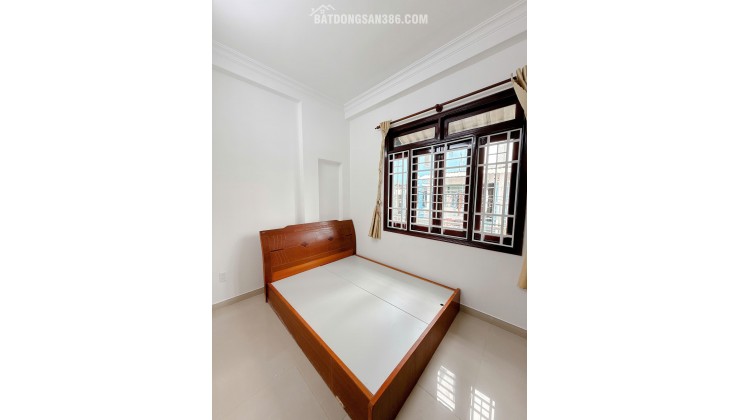 NHÀ GÓC 2 MẶT TIỀN – VỊ TRÍ SIÊU ĐẸP – 9.6 TỶ - HH 1% NHỜ ACE GIỚI THIỆU. LH:0938288389.