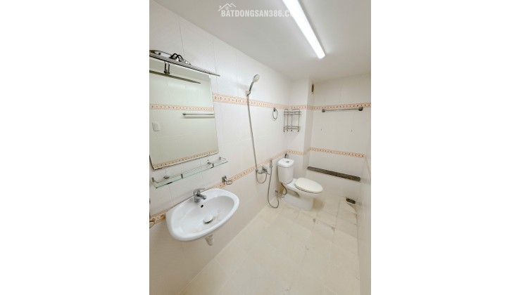 NHÀ GÓC 2 MẶT TIỀN – VỊ TRÍ SIÊU ĐẸP – 9.6 TỶ - HH 1% NHỜ ACE GIỚI THIỆU. LH:0938288389.