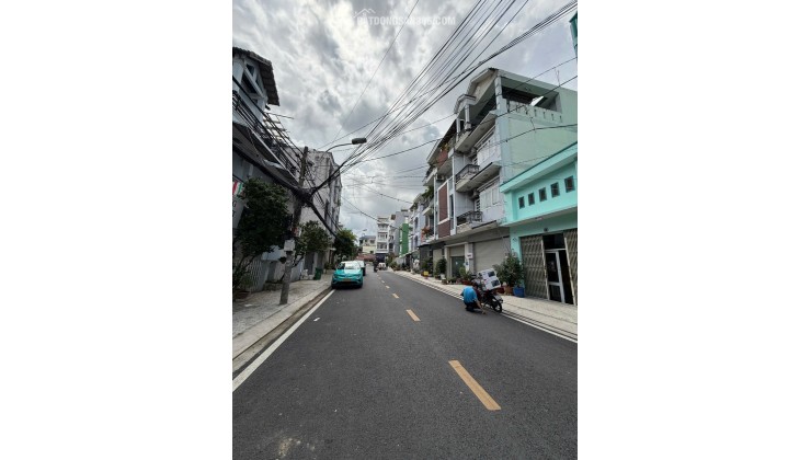 Bán đất tại Phạm Thị Ba, Phường Phú Thuận Q7. Dt 4x13 + 4x18+ 4,37x16m
