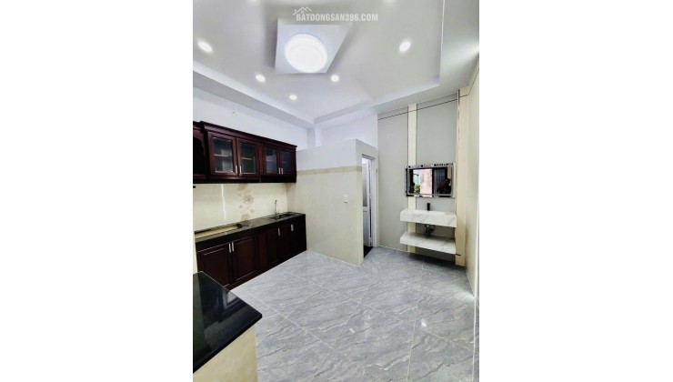 NHÀ ĐẸP 4 TẦNG, TRUNG TÂM P.10, 5 PHÒNG, CHỈ NHỈNH 5 TỶ