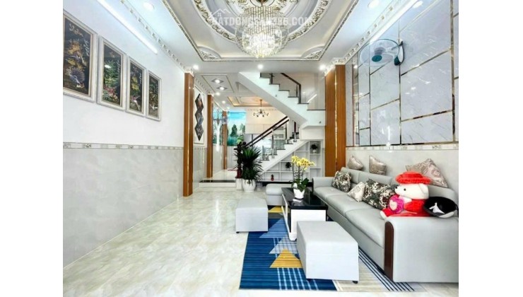 NHÀ HẺM XE HƠI, CẠNH PHÚ MỸ HƯNG, HƠN 5 TỶ, 3 TẦNG KIÊN CỐ
