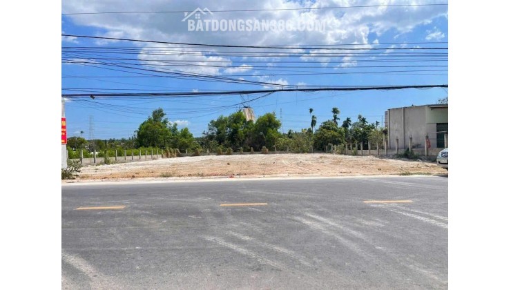 Bán đất MT Hùng Vương 1594m2 giá 14,9 tỷ