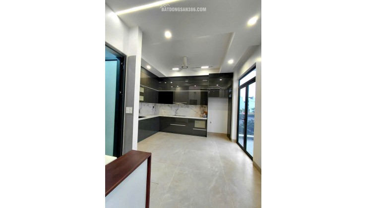 Nhà tái định cư A51 Hồ Sen lô góc 2 mặt tiền cực thoáng