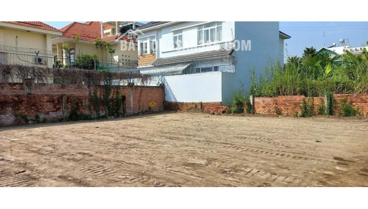 bán lô đất đường lê huu kiều m cát lái quận 2 ngay kế gần sông