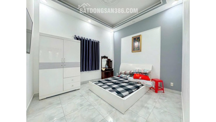 Chú Hòa cần bán nhà hẻm xe hơi Huỳnh Thị Đồng, nhà 4 tầng, có nội thất, giá 8.36 tỷ