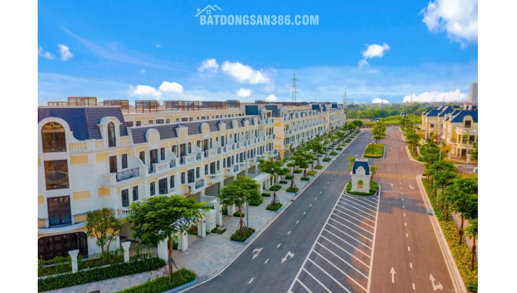  Có những thứ mất tiền là mua lại được, nhưng tuổi trẻ của bố mẹ và tuổi thơ của con thì không.