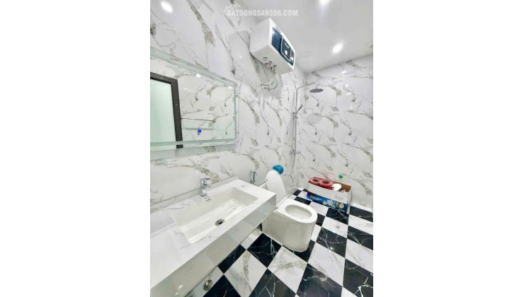 SIÊU PHẨM THIÊN LÔI  NHÀ MỚI XÂY ĐỌC LẬP 3 MẶT THOÁNG, CẠNH CHỢ ĐÔN BUÔN BÂN SẦM UẤT, NHÀ NỞ HẬU RẤT ĐẸP