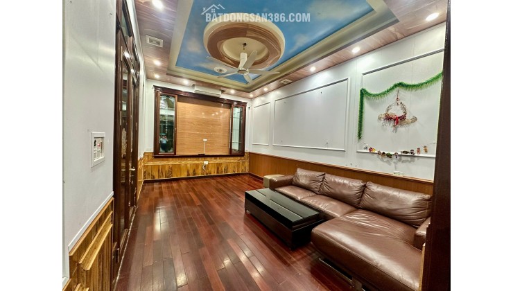 Bán nhà riêng tại 18/133 Chùa Hàng, 4,35 tỷ, 50m2, 3PN, 2WC, hướng Tây