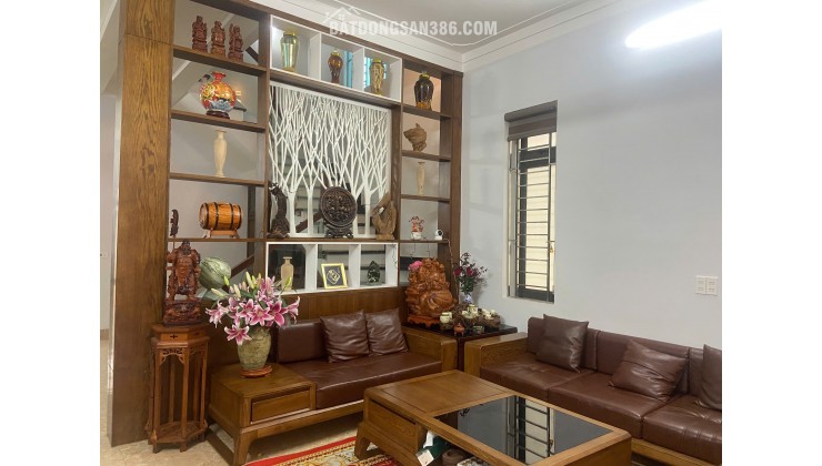 Diện tích 170m2, mặt tiền: 7m giá 6,x tỷ tiện ích phù hợp cho gia đình
