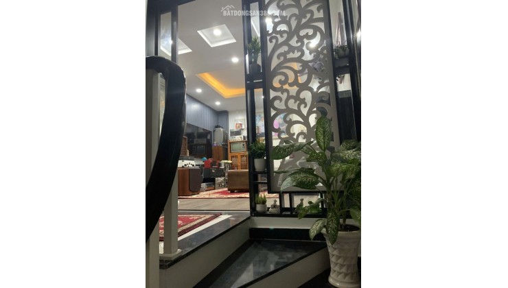 BÁN NHÀ 5 TẦNG VỊ TRÍ ĐẸP – THẠCH BÀN, LONG BIÊN – ĐÃ LẮP ĐIỆN NĂNG LƯỢNG MẶT TRỜI – SỔ ĐỎ CHÍNH CHỦ