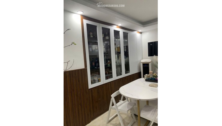 BÁN NHÀ 5 TẦNG VỊ TRÍ ĐẸP – THẠCH BÀN, LONG BIÊN – ĐÃ LẮP ĐIỆN NĂNG LƯỢNG MẶT TRỜI – SỔ ĐỎ CHÍNH CHỦ
