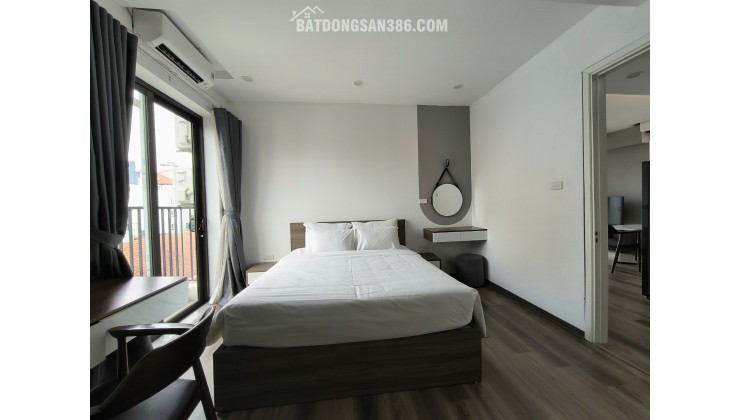 Cho thuê khách sạn, homestay ở Tô ngọc vân 200m2 x7 tầng, view hồ, full đồ