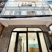 SÁT BÊN QUẬN 1 - GẦN MẶT TIỀN - 3 TẦNG FULL CÔNG NĂNG - 4.5 TỶ