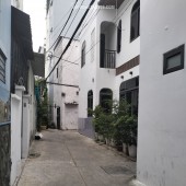 Cần bán Căn góc 50m2 tân sơn nhì hẻm thông thoáng.
