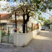 [ Nhà Đặng Tất - Góc 2 mặt tiền ] hẻm ô tô thông, cách biển Hòn Chồng 500m Giá : 9,2 tỷ
