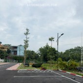 Lô đất gần chợ Hòa Lạc 200m , trục chính kinh doanh giá chỉ hơn 40tr/m