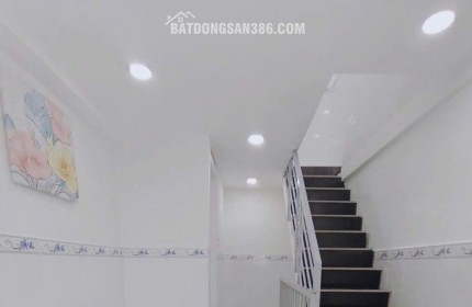 Tài chính nhỉnh 2 tỷ sở hữu ngay căn nhà trung tâm quận 11