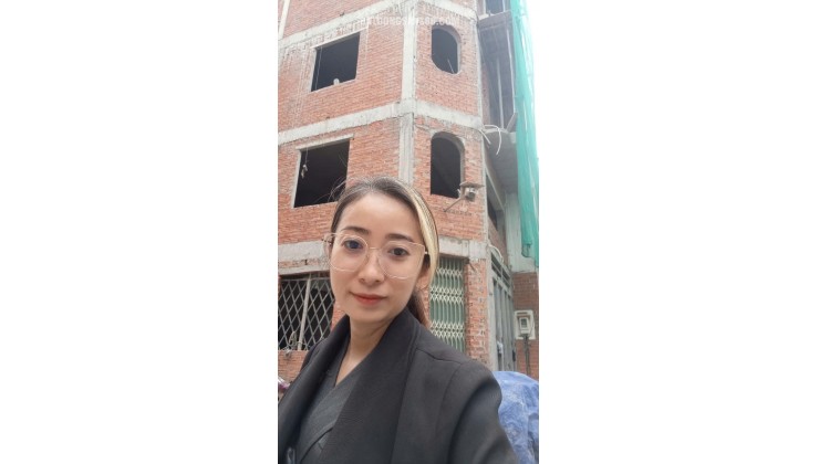 Nhà lô góc hxh, có thang máy, 14 tỷ, Lê Văn Quới