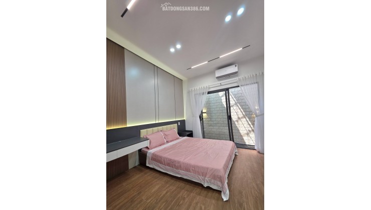 NHÀ FULL NỘI THẤT XỊN - Ô TÔ NGỦ TRONG NHÀ - KIỆT ÂU CƠ