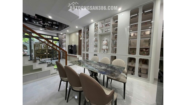 Biệt Thự 2 tầng đường 5m5 Hoà Minh - Gần biển