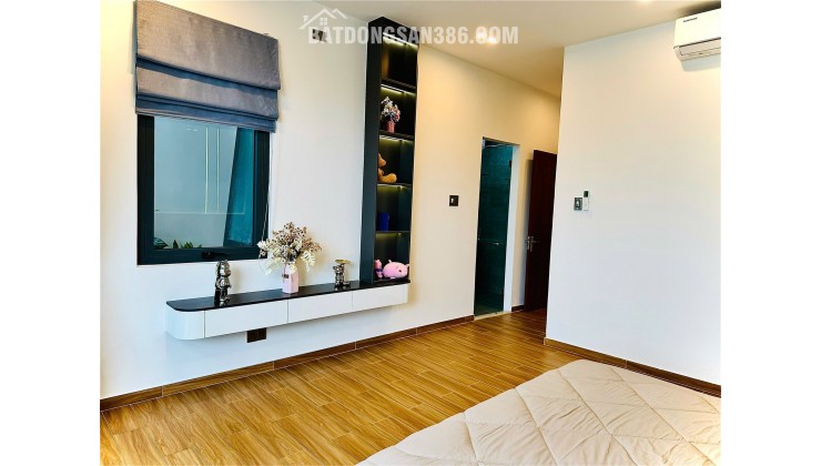 Siêu phẩm 3 tầng 3 mê đường Nguyễn Hữu Thọ - Hải Châu -Tp ĐN