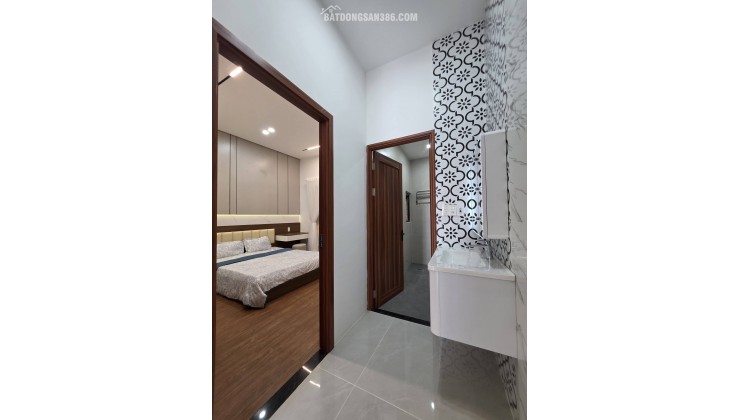 NHÀ FULL NỘI THẤT XỊN - Ô TÔ NGỦ TRONG NHÀ - KIỆT ÂU CƠ