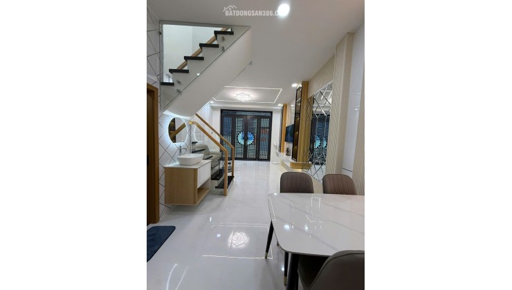 SIÊU PHẨM KẾ BÊN ĐẦM SEN, HXH CÁCH 1 CĂN RA MT – 40M2 - 6TỶ LH:0965547748.