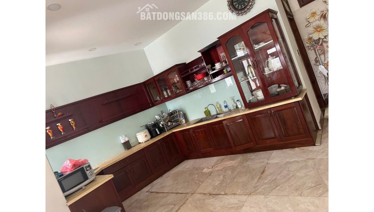 Cho thuê nhà mặt tiền Núi Thành Hải Châu Đà Nẵng dt đất 300m² – giá chỉ 30 tr