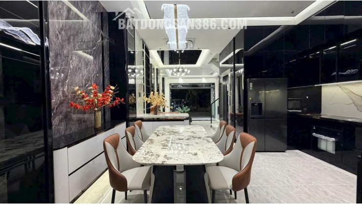NHÀ ĐẸP KIÊU SA, CÓ THANG MÁY, NỘI THẤT TIỀN TỶ, ĐÀO TÔNG NGUYÊN