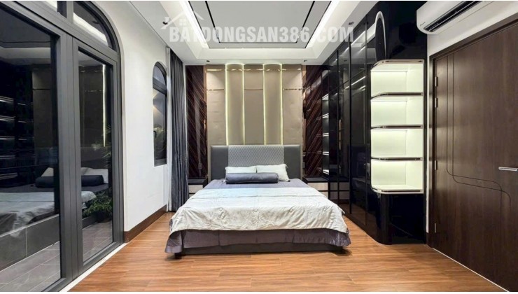 NHÀ ĐẸP KIÊU SA, CÓ THANG MÁY, NỘI THẤT TIỀN TỶ, ĐÀO TÔNG NGUYÊN