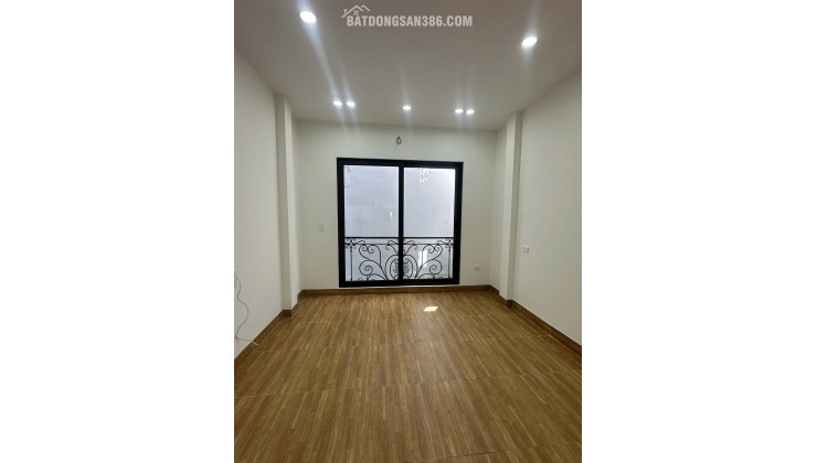 Bán nhà ngõ Hoà Bình 7, phường Bạch Mai. Diện tích sổ 20,5m2 , thực tế 24m2 ! Giá 6tỷ3
